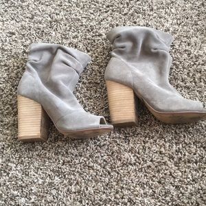 Chinese Laundry slouchy bootie peep toe heel